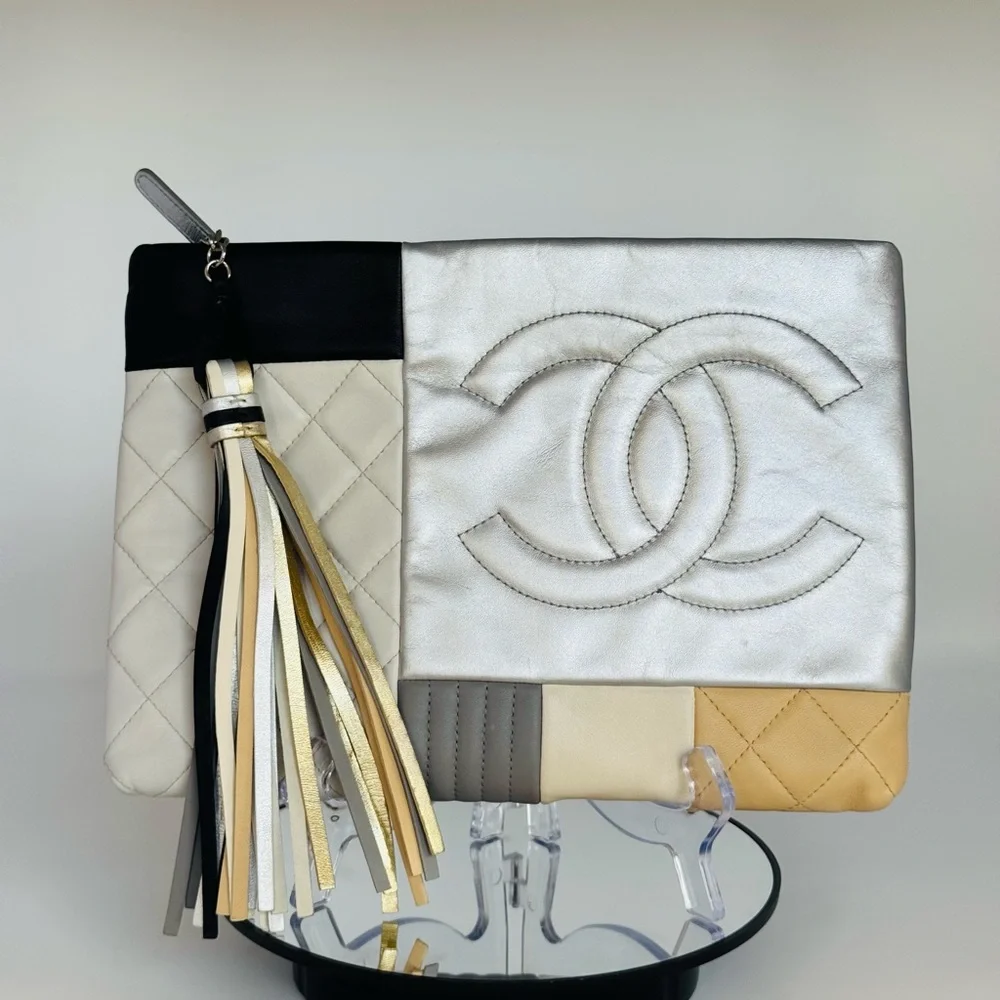 Authentic CHANEL Lambskin Colorblock Clutch - Picture 3 of 14